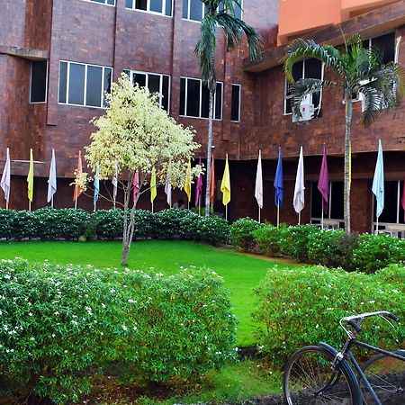 Hotel Triveni Balangir Екстериор снимка